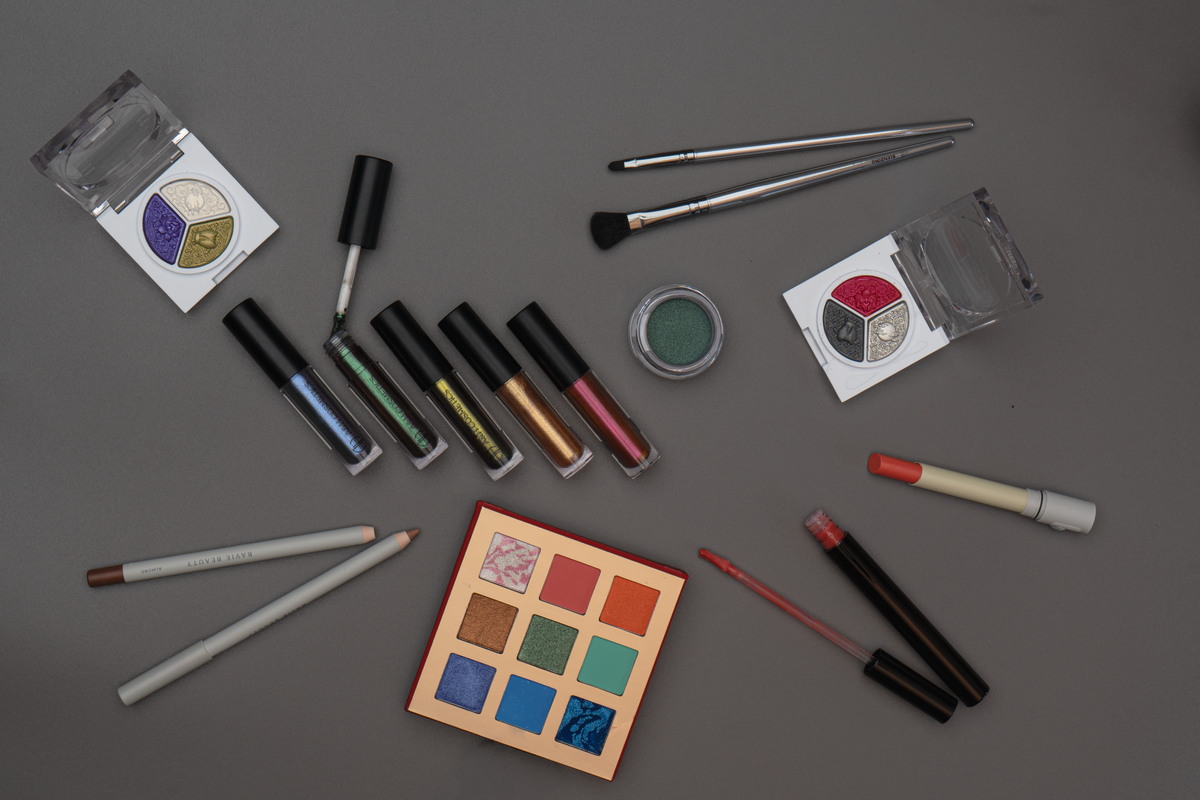 Color cosmetics swatches